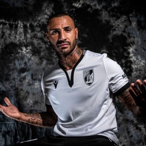 凤凰娱乐APP-夸雷斯马转会马德里竞技引发热议(夸雷斯马为什么没在葡萄牙2021)