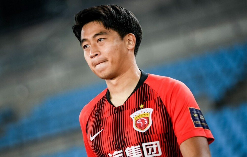 关于刀锋队球星获最佳球员称号，成为球队新希望的信息