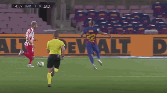 巴塞罗那队客场惨败，卫冕之路坎坷(巴塞罗那全队)